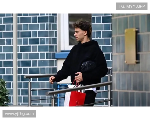 米兰官宣菲利克斯离队引众怒：零贡献为何获感谢？球迷集体炮轰俱乐部